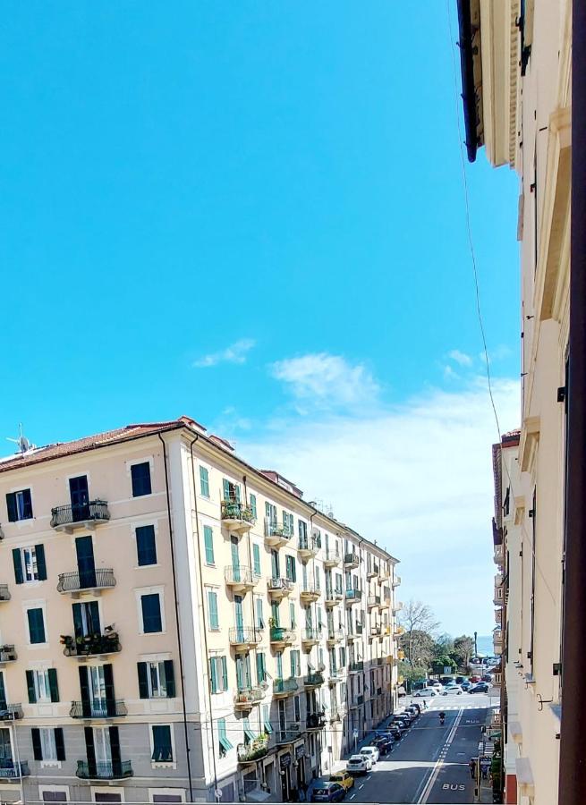 Ca' Mariuccia. Appartamento A Un Passo Dal Mare Savona Exterior photo